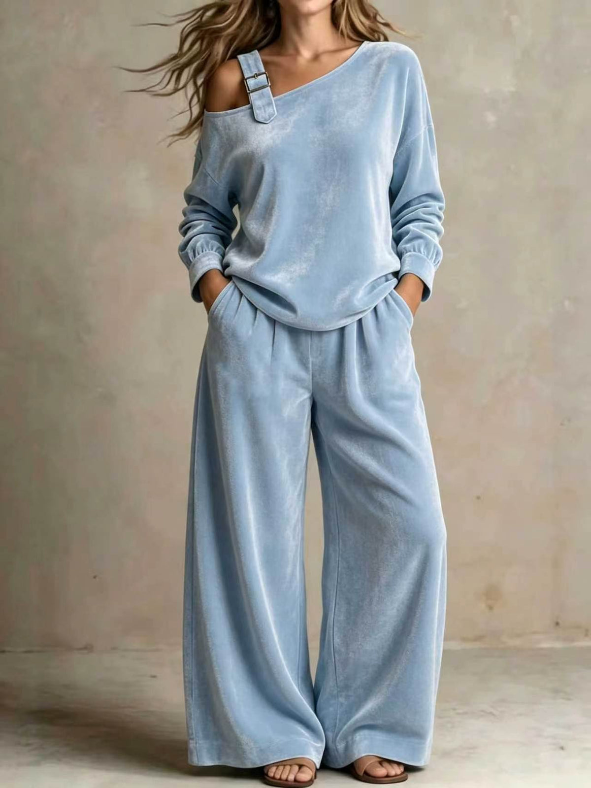 Finiks Gravity | Women's Velvet Off-Shoulder Two-Piece Pants Set | Product image 9