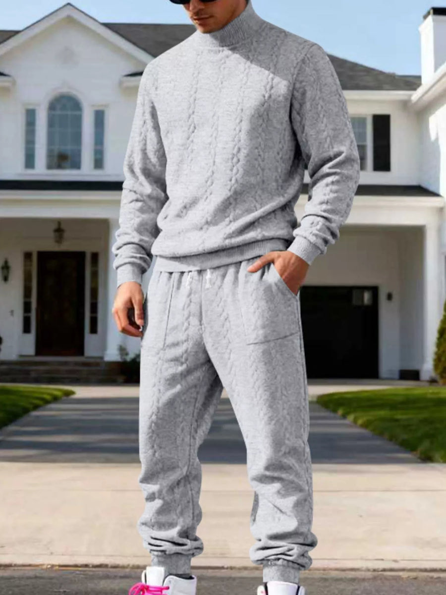 Conjunto de jersey trenzado de cuello alto y joggers para hombre de talla grande - alternate view